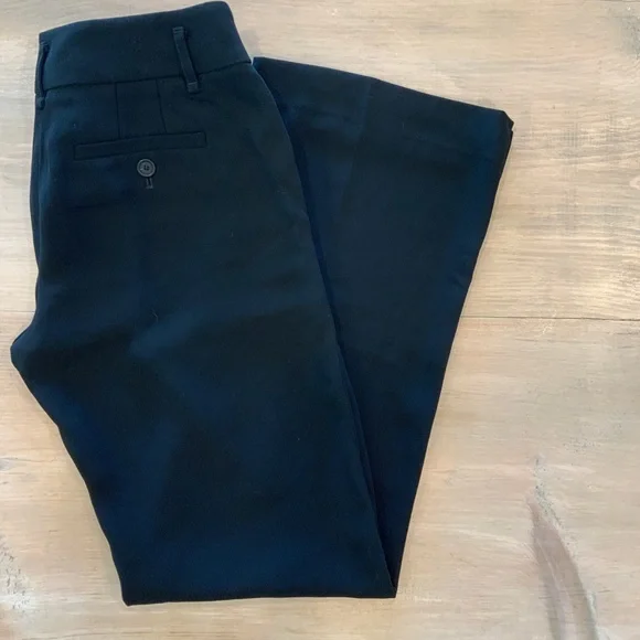 ANN TAYLOR KATE PETITE BLACK STRAIGHT LEG | Size 0P - Picture 1 of 6